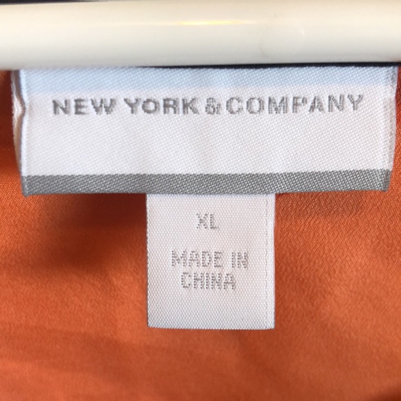 EUC Floral Print Top from NY&C - Picture 2 of 5